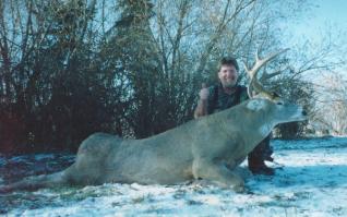 **MONSTER 400+ LB WHITETAIL**