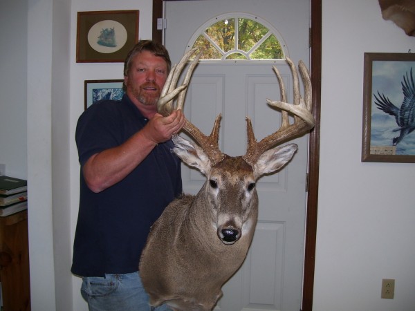 Kansas Whitetail Shoulder Mount