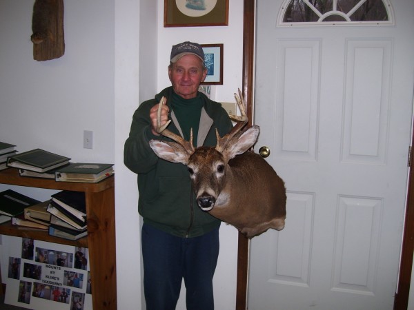 MD Whitetail Mounted by Kline's Taxidermy