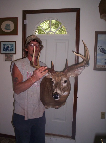 Full Sneak Shoulder Mount by Kline's Taxidermy